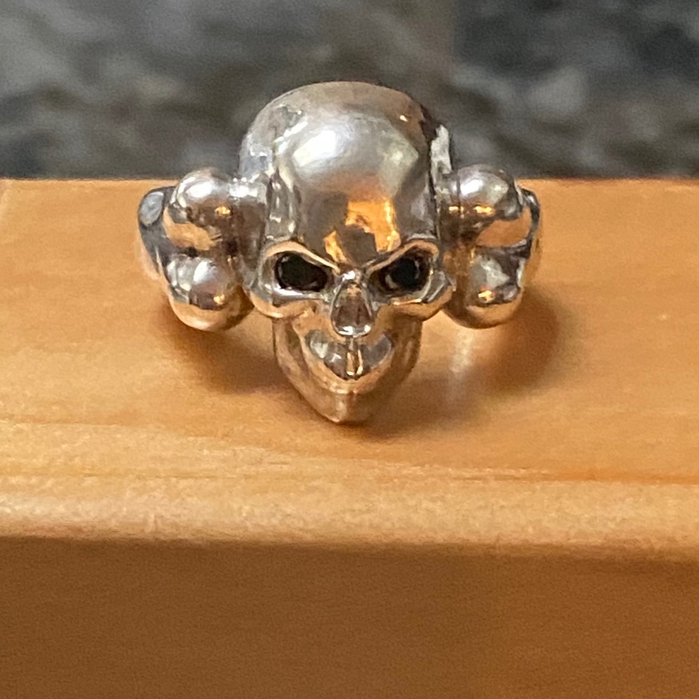 Versani Size 5 Skull Bone Ring with Black Diamond Eyes